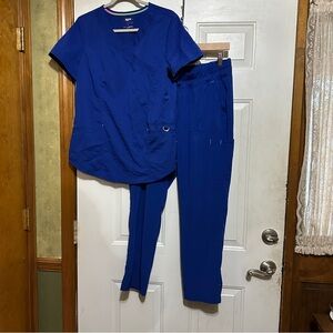 SCRUBSTAR Ultimate Performance Women’s Scrub Set Top M Pants MP Electric Blue